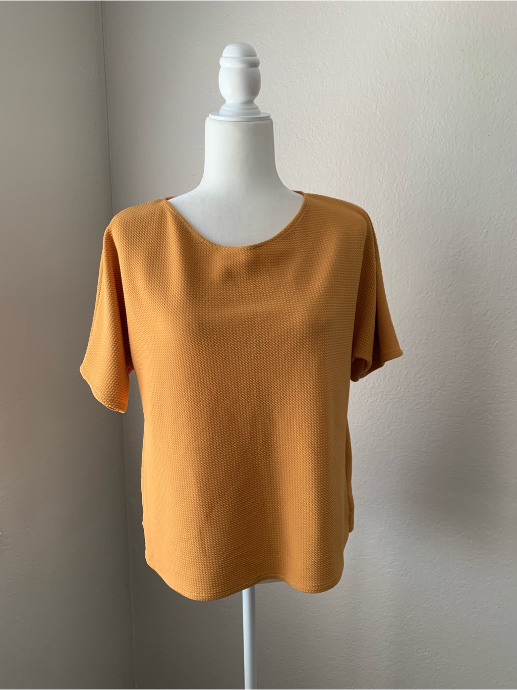Women’s Short-Sleeve Knit Top In Mustard
